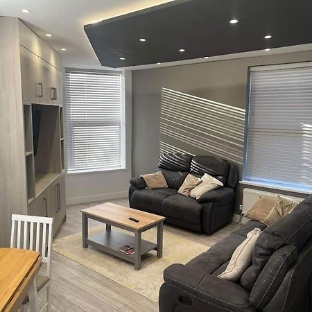 1 Bedroom Flat, Fully Furnished Kingston upon Hull Exterior foto